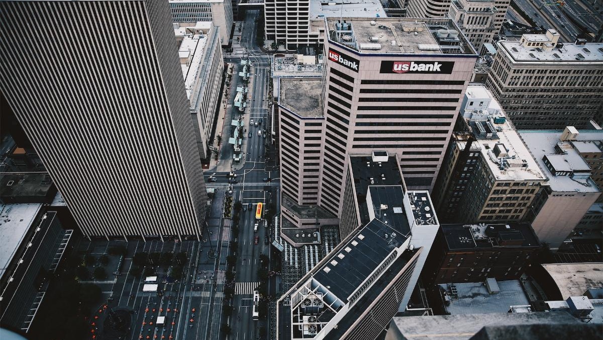 أساتذة الطب والصيدلة في تضامن مع الطلبة: دعوة عاجلة لنزع فتيل الأزمة!