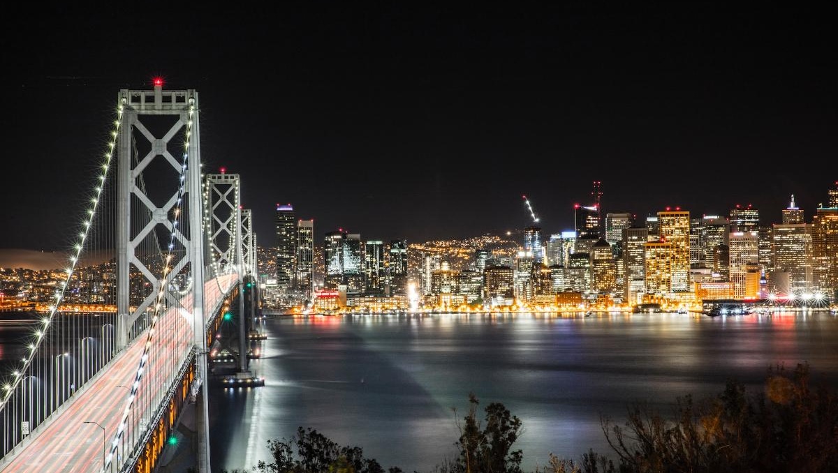 إنوي تطلق عروض الألياف البصرية: اكتشفوا المفاجآت الجديدة!