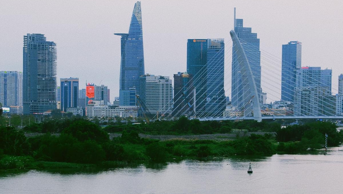 حقائق مثيرة حول بيع فيلا كاليفورنيا ودور لطيفة رأفت يكشفها برلماني البام بلمير