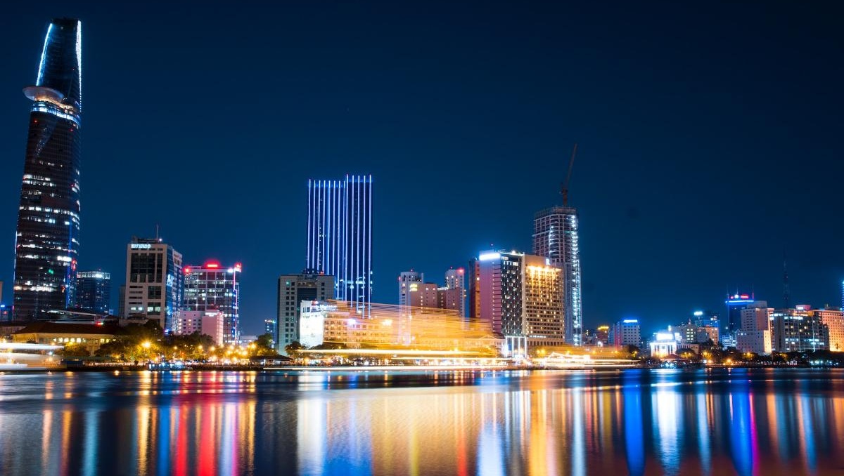 اتهام التحريض يشتعل بين الجامعي والرميد بسبب الإساءة للذات الإلهية