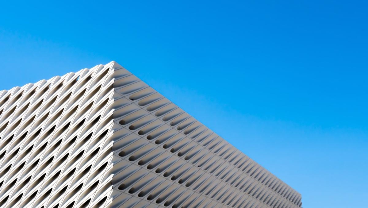 نجوم الكرة العالمية في “كان المغرب”: من أرض الملعب إلى المدرجات!